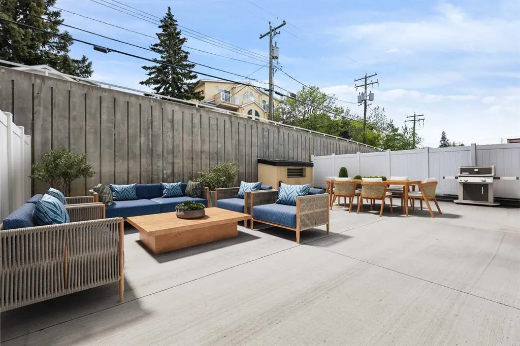 1631 28 Avenue SW, #211