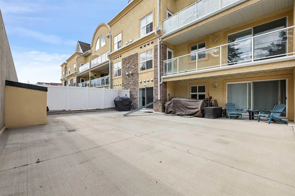 1631 28 Avenue SW, #211