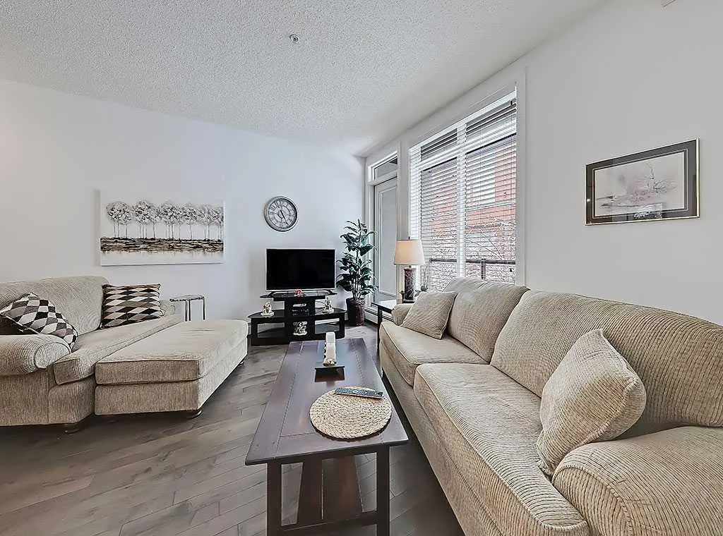 540 5 Avenue NE, #302