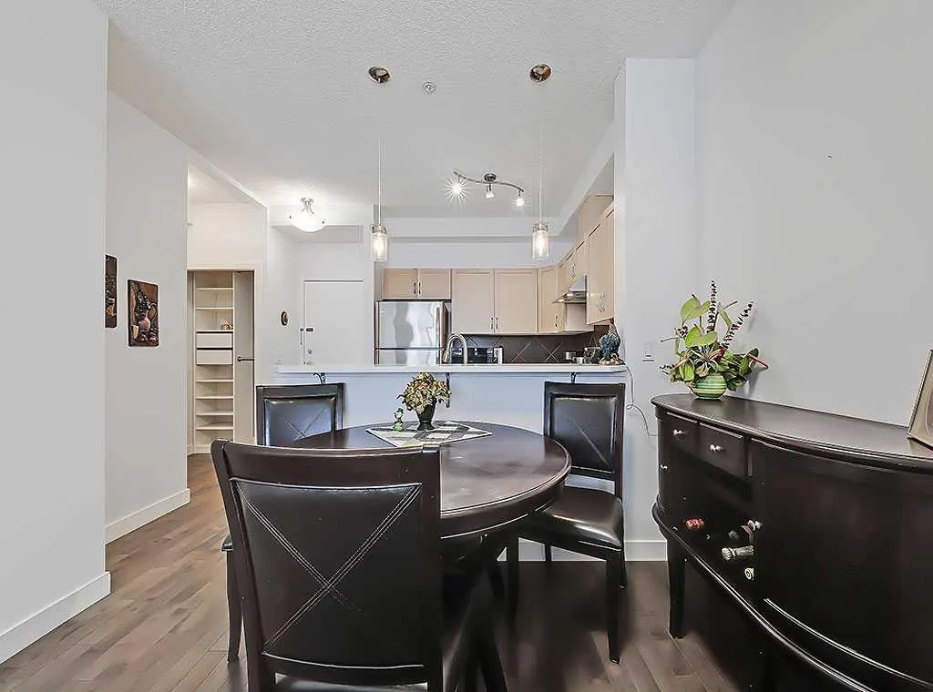 540 5 Avenue NE, #302