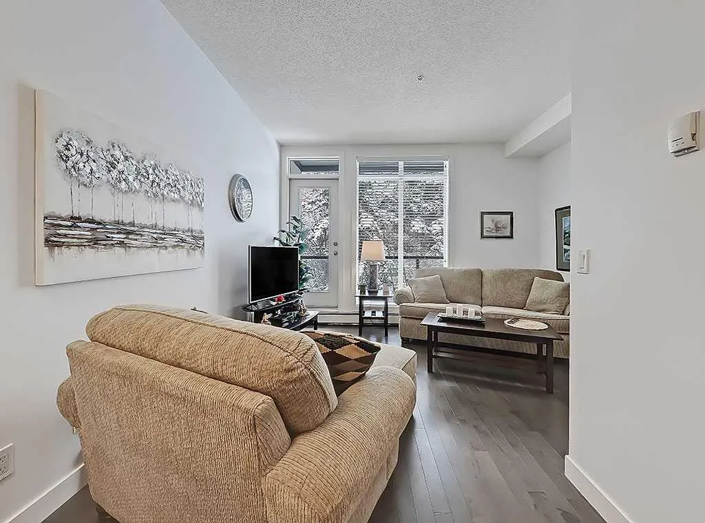 540 5 Avenue NE, #302