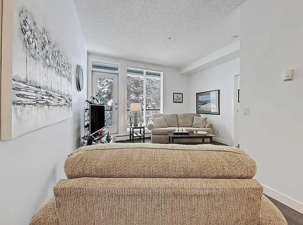 540 5 Avenue NE, #302