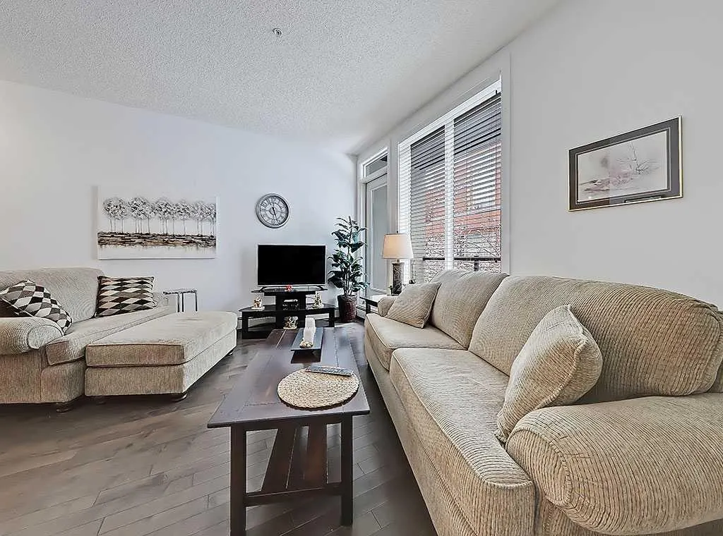 540 5 Avenue NE, #302