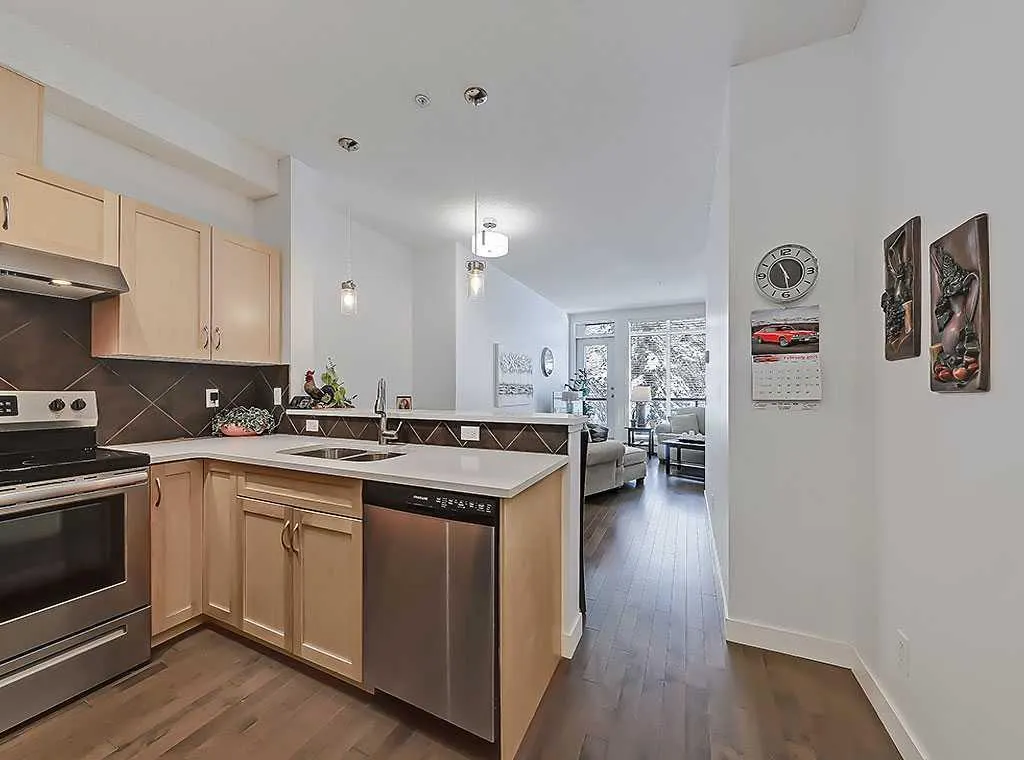 540 5 Avenue NE, #302