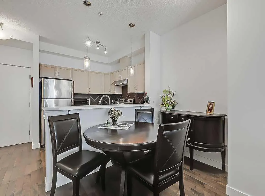 540 5 Avenue NE, #302