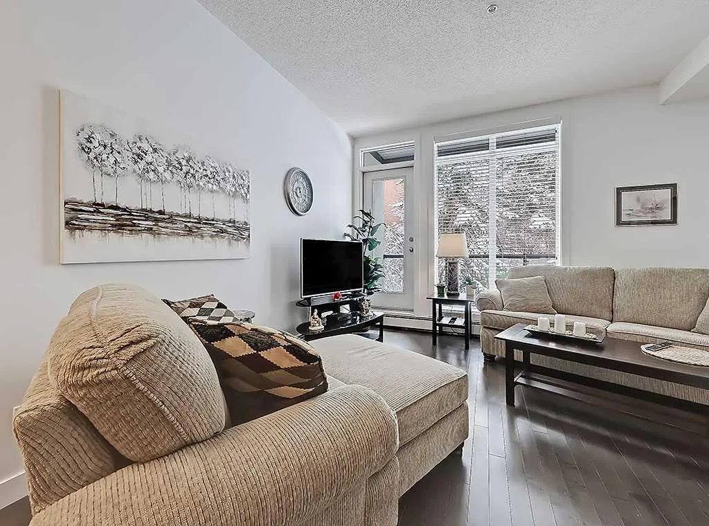 540 5 Avenue NE, #302