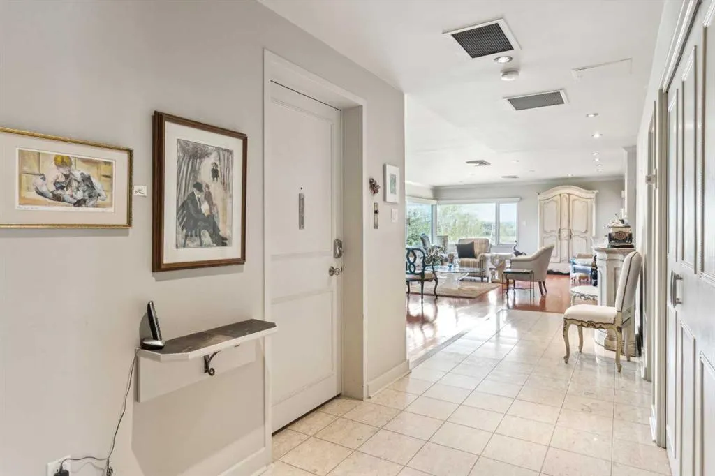 222 Eagle Ridge Drive SW, #3N