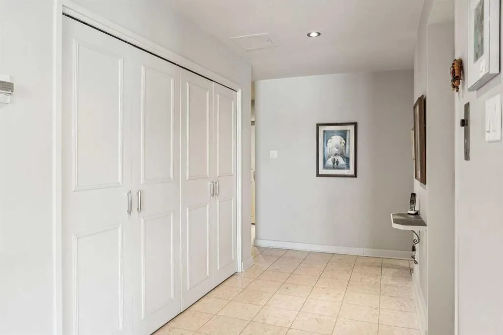 222 Eagle Ridge Drive SW, #3N