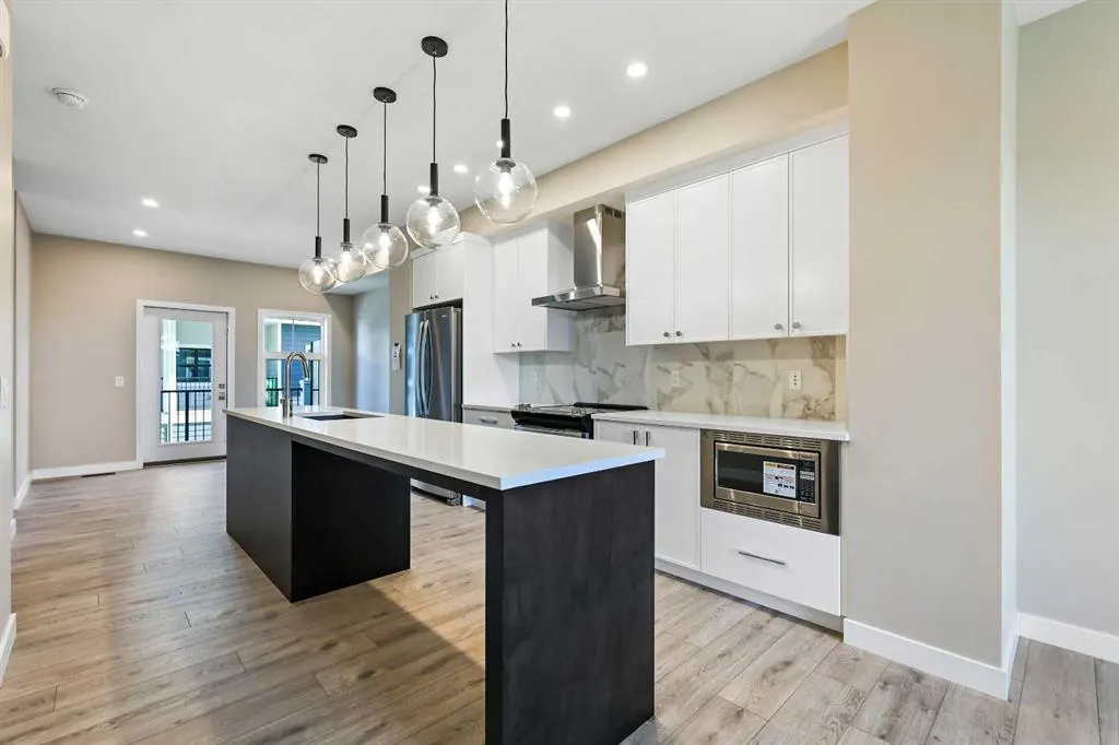 641 Mahogany Road SE