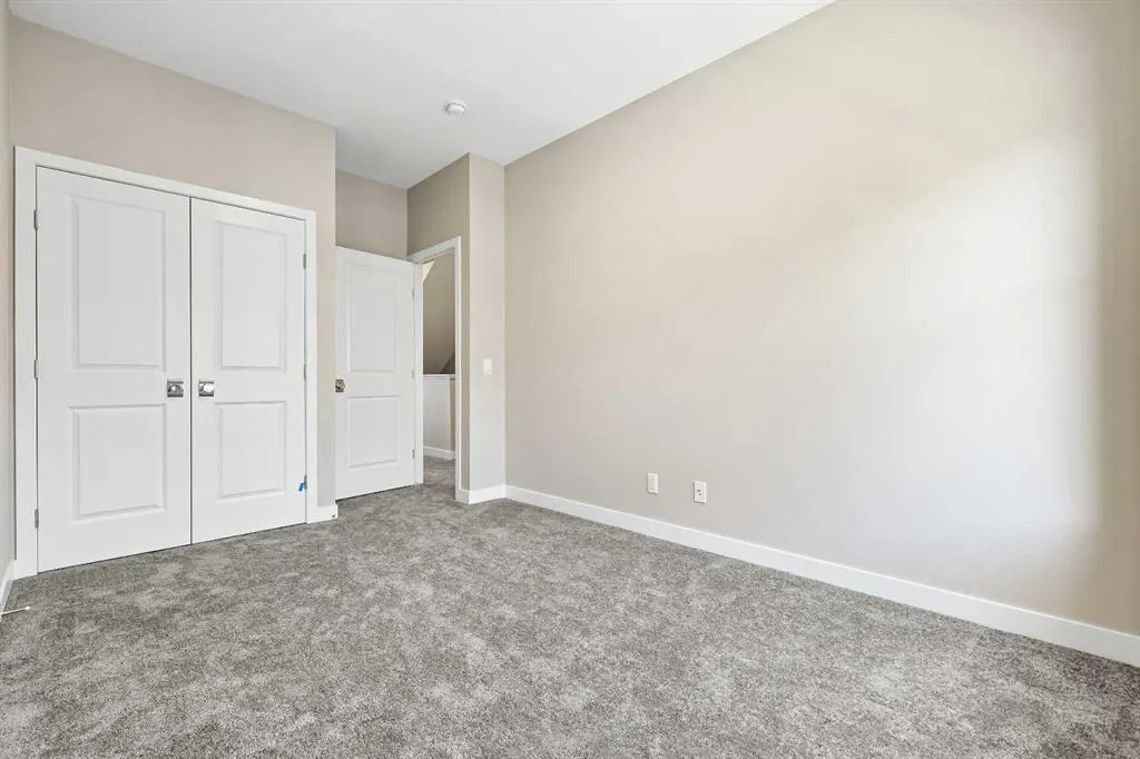 641 Mahogany Road SE