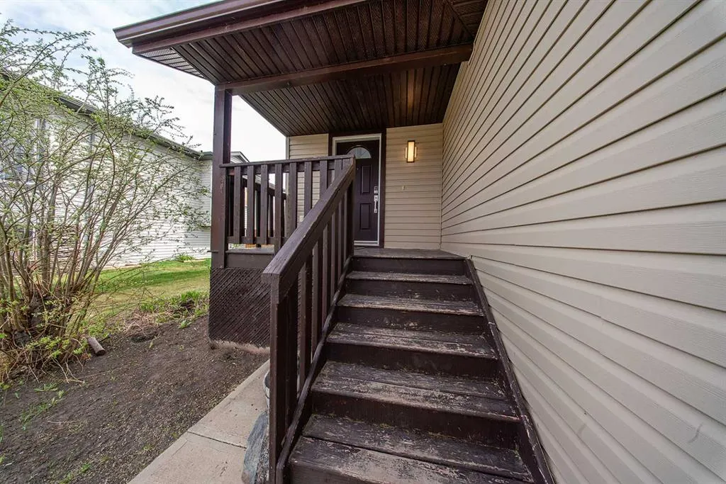 14 Garneau Gate
