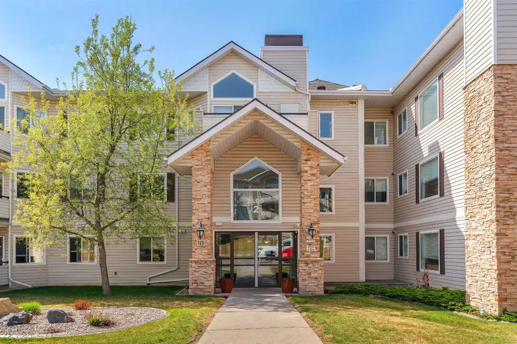 7451 Springbank Boulevard SW, #2306