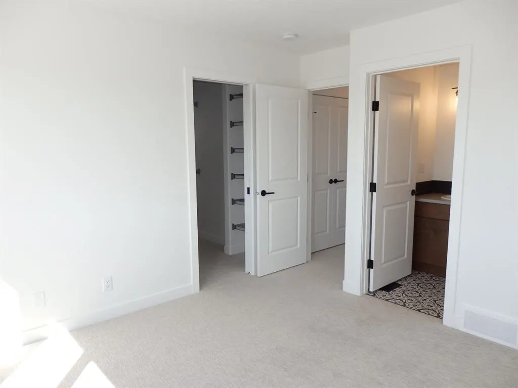 40 Irvin Way