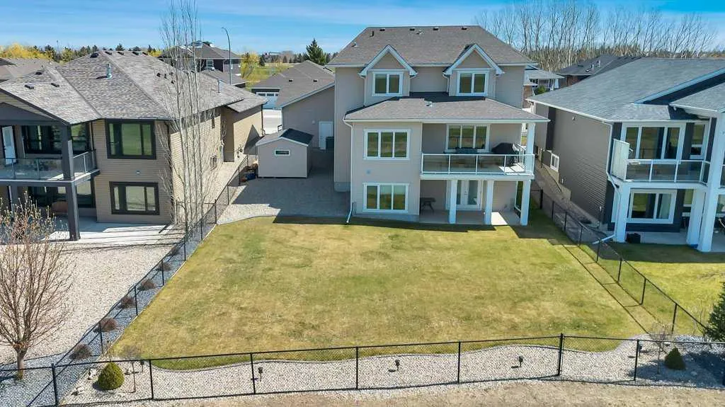 1069 Hillcrest Manor Estates