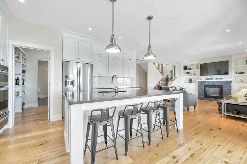 1069 Hillcrest Manor Estates