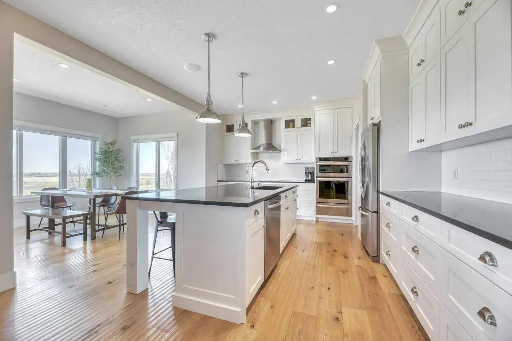 1069 Hillcrest Manor Estates