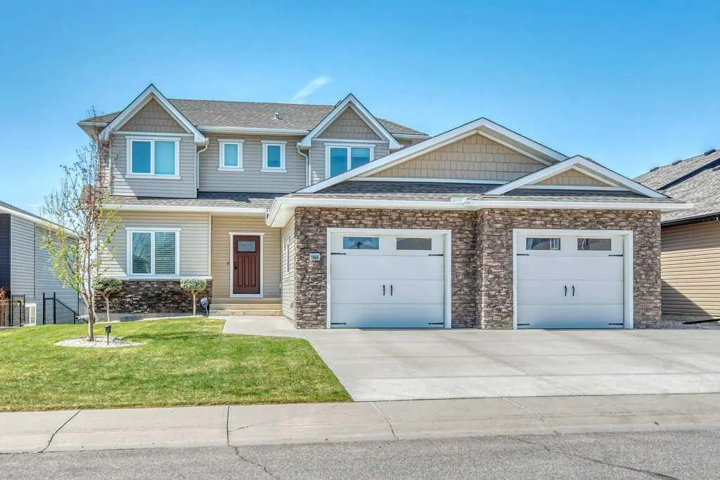 1069 Hillcrest Manor Estates