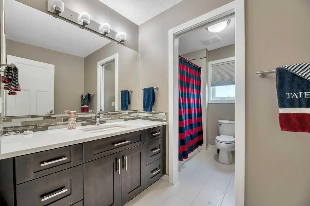 1069 Hillcrest Manor Estates