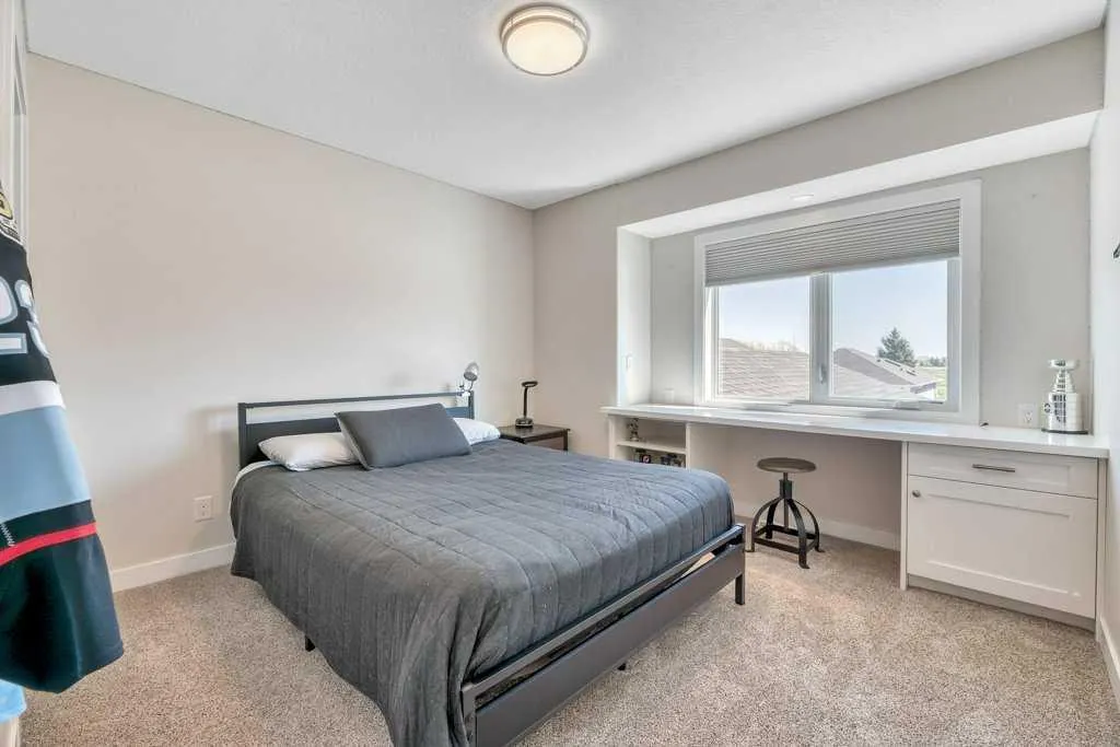 1069 Hillcrest Manor Estates