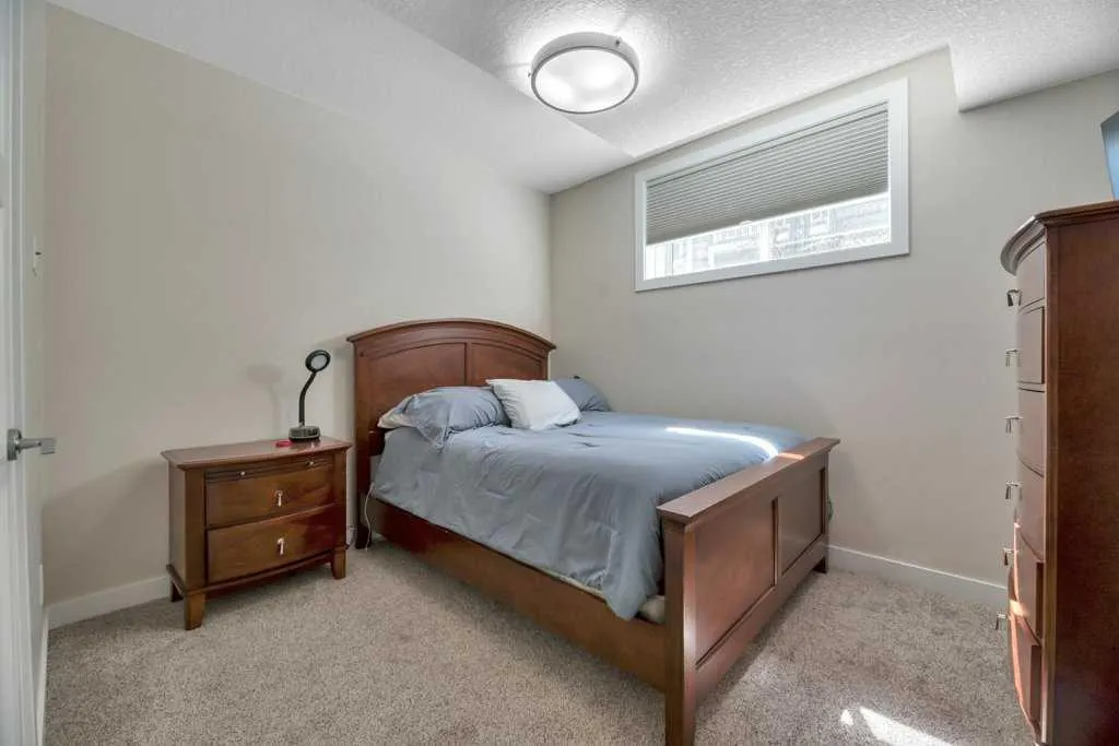 1069 Hillcrest Manor Estates