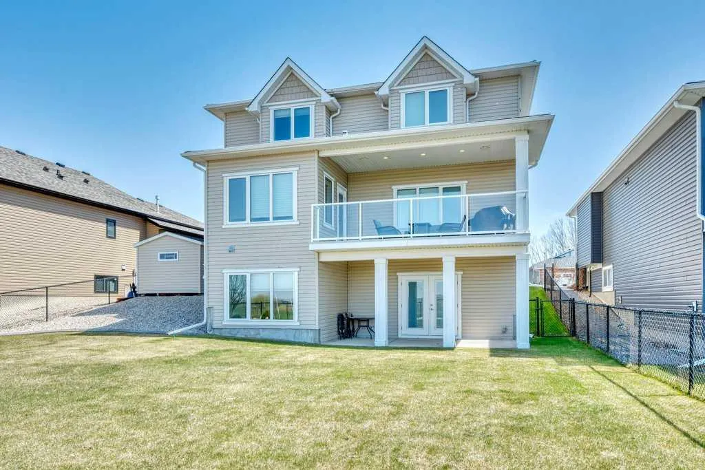 1069 Hillcrest Manor Estates