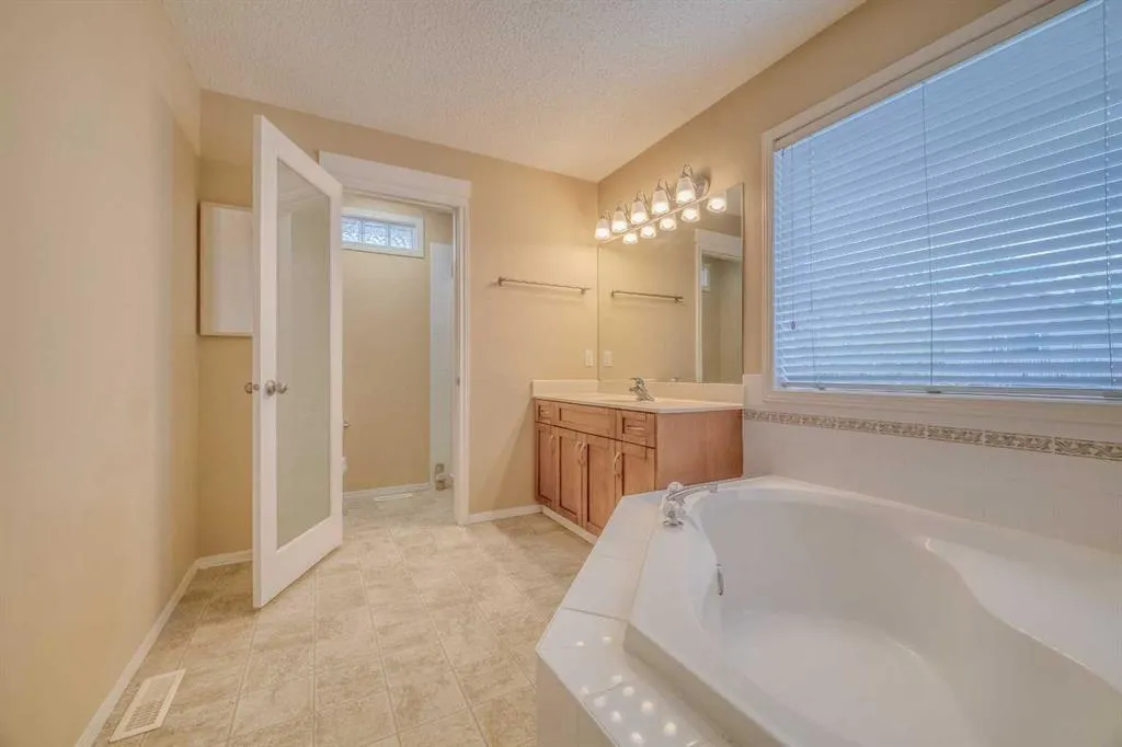 81 Evansmeade Circle NW