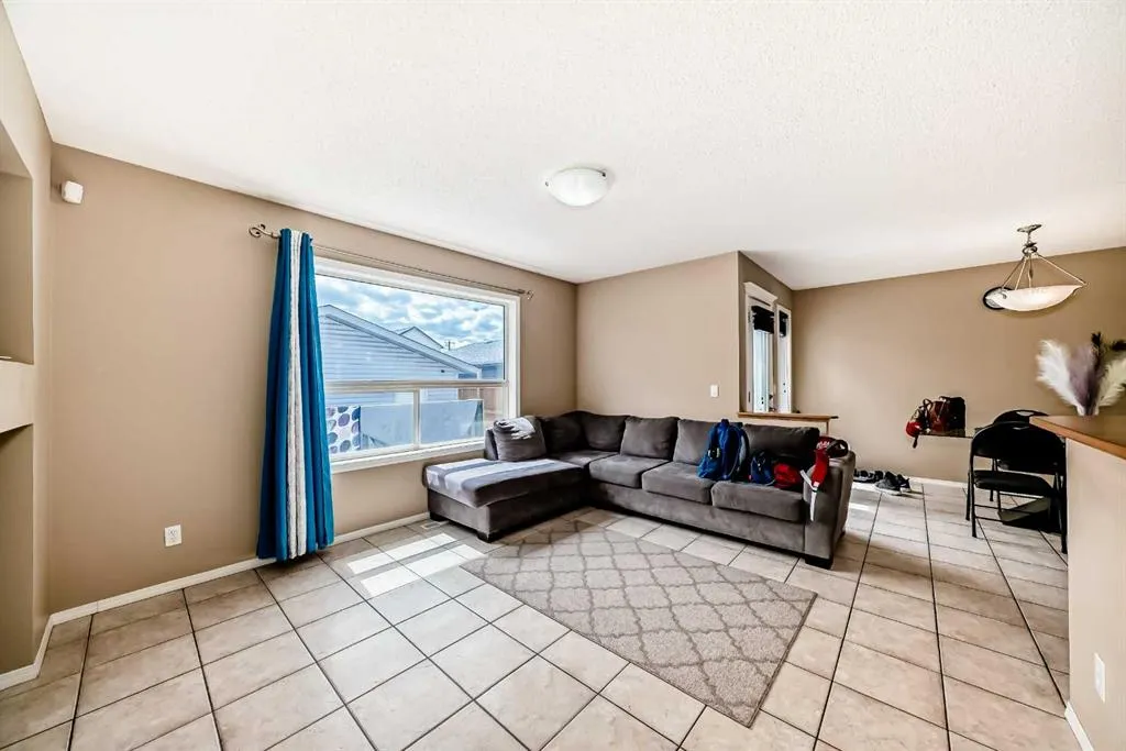 88 Taralea Gardens NE