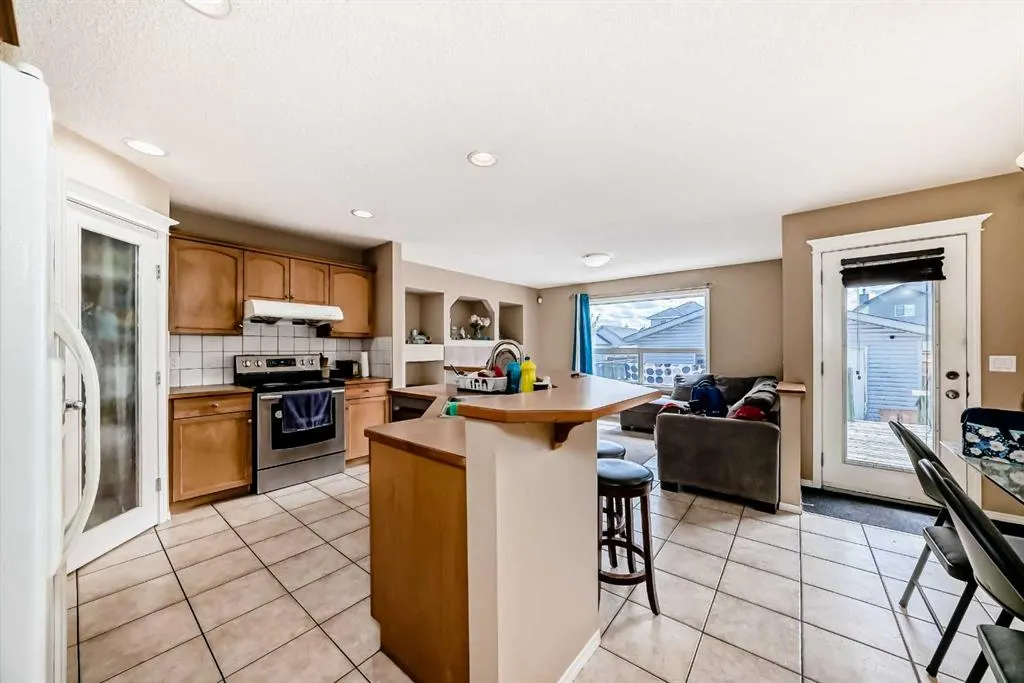 88 Taralea Gardens NE