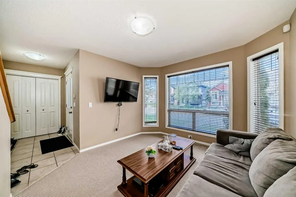 88 Taralea Gardens NE