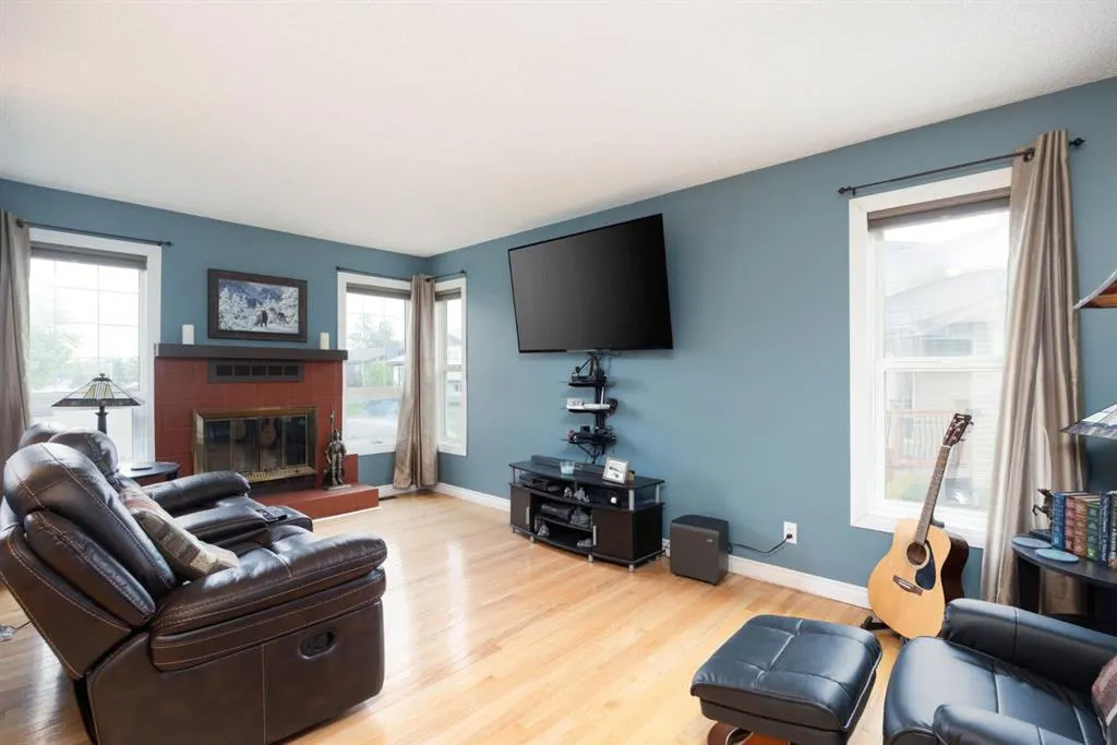 189 Parmenter Crescent