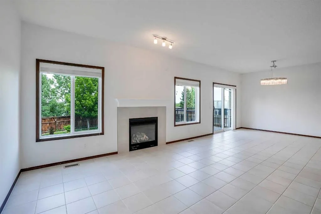 207 Auburn Glen Drive SE