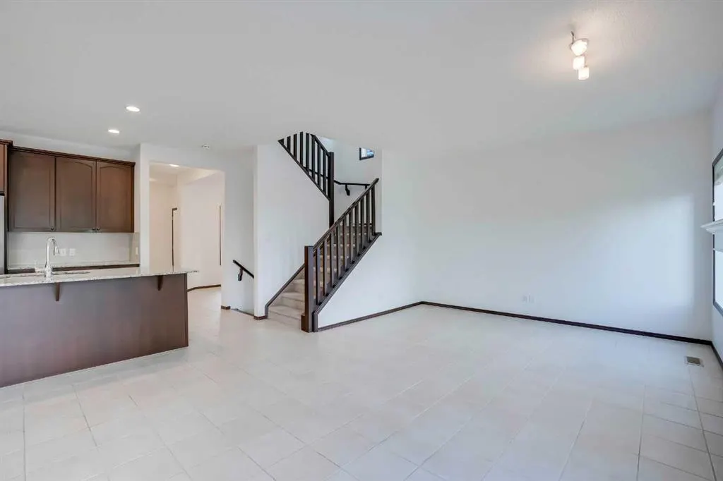 207 Auburn Glen Drive SE