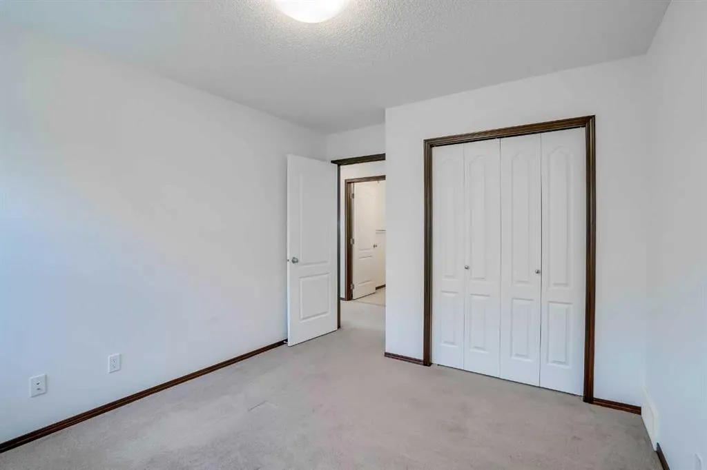 207 Auburn Glen Drive SE