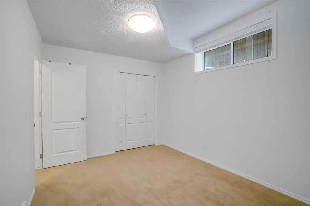 207 Auburn Glen Drive SE