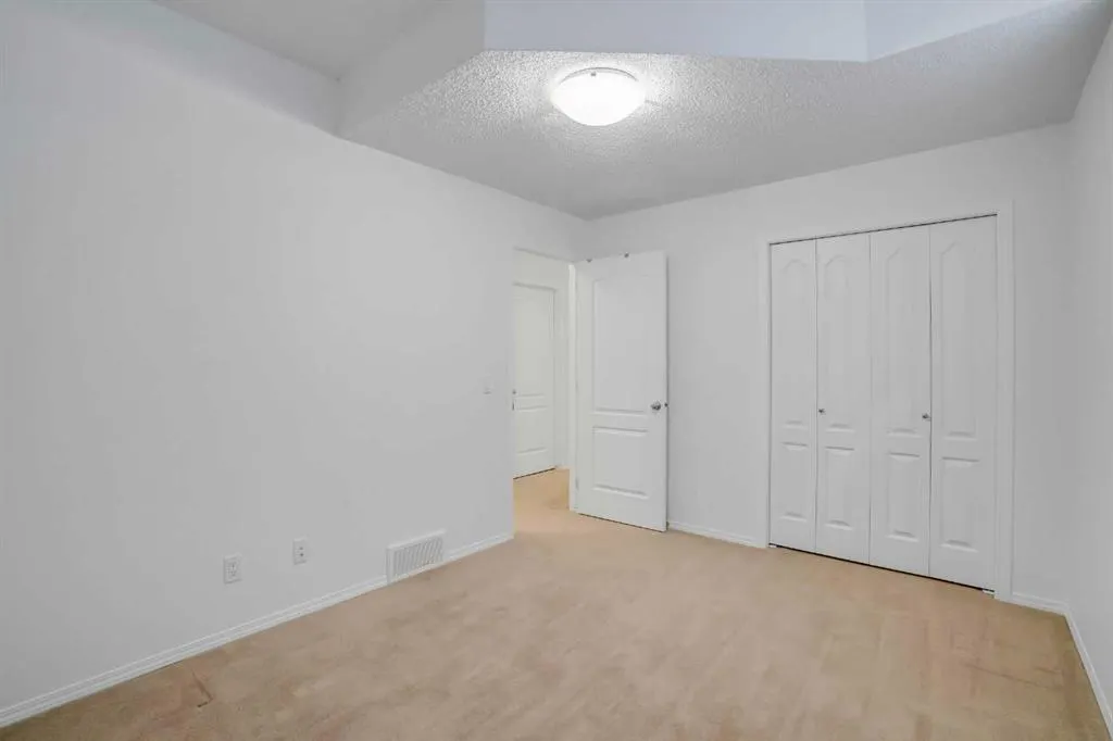207 Auburn Glen Drive SE