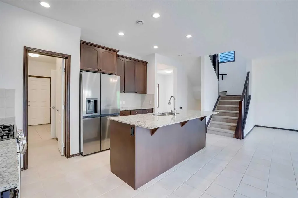 207 Auburn Glen Drive SE