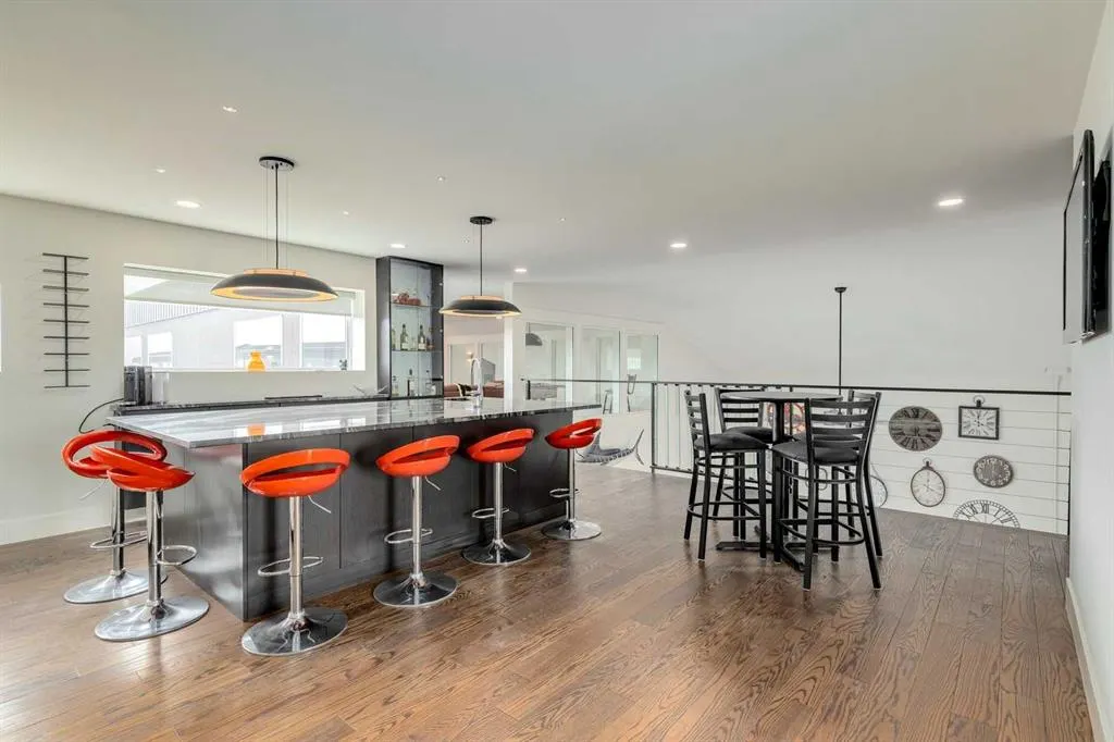 306046 17 Street E, #5