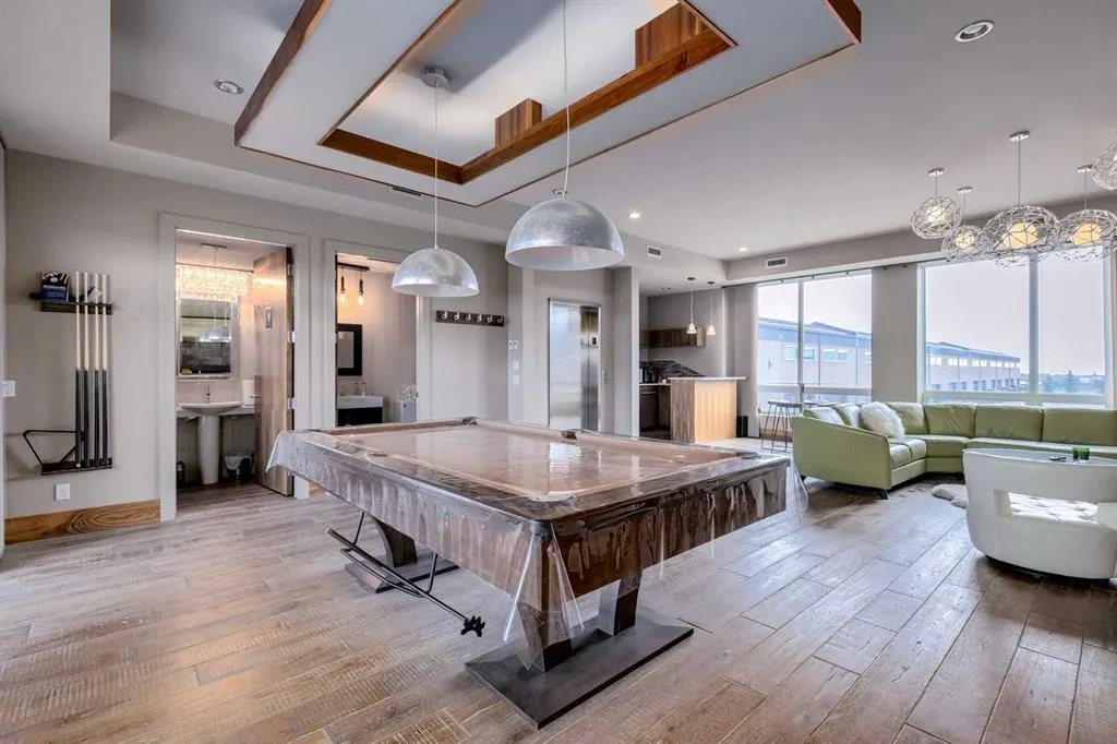 306046 17 Street E, #5