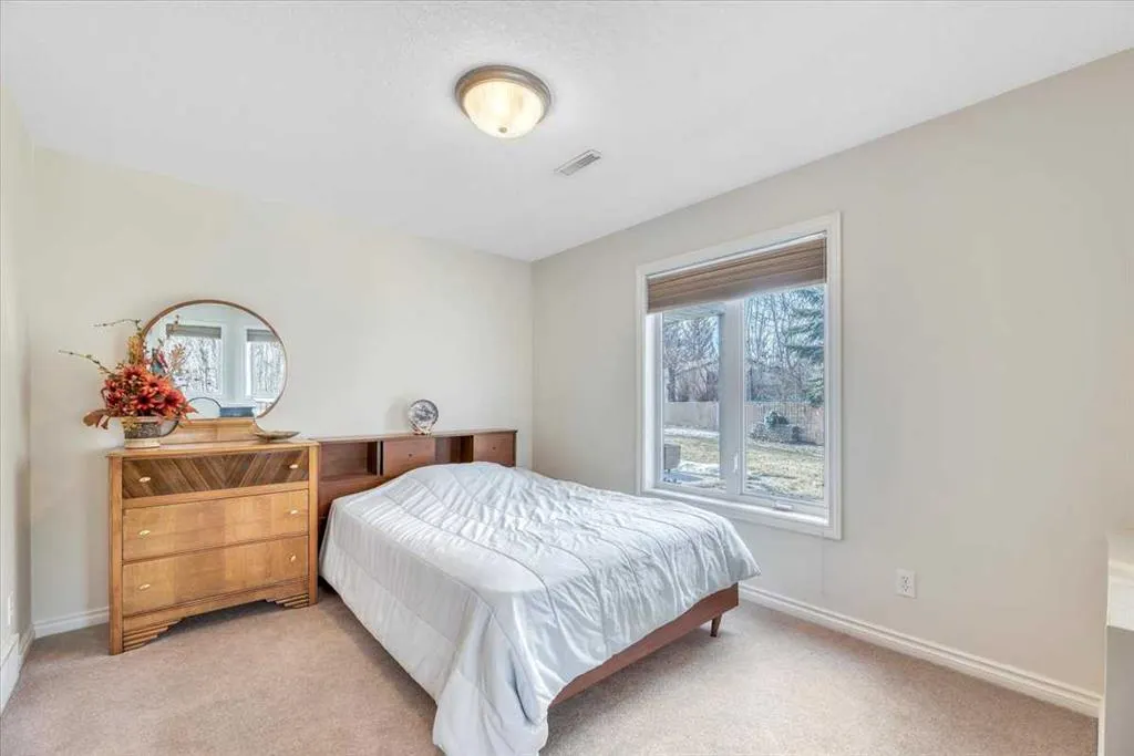 6 Wheeler Place E