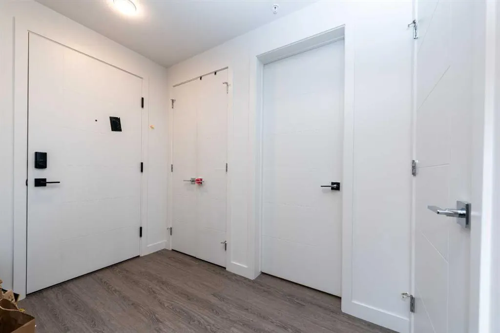 3932 University Avenue NW, #214
