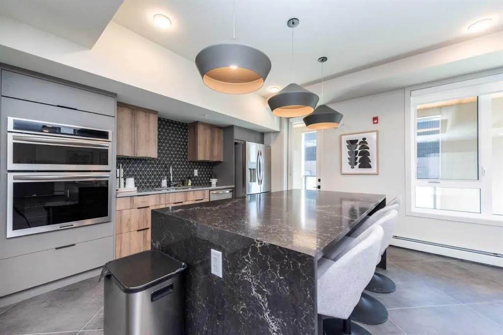 3932 University Avenue NW, #214