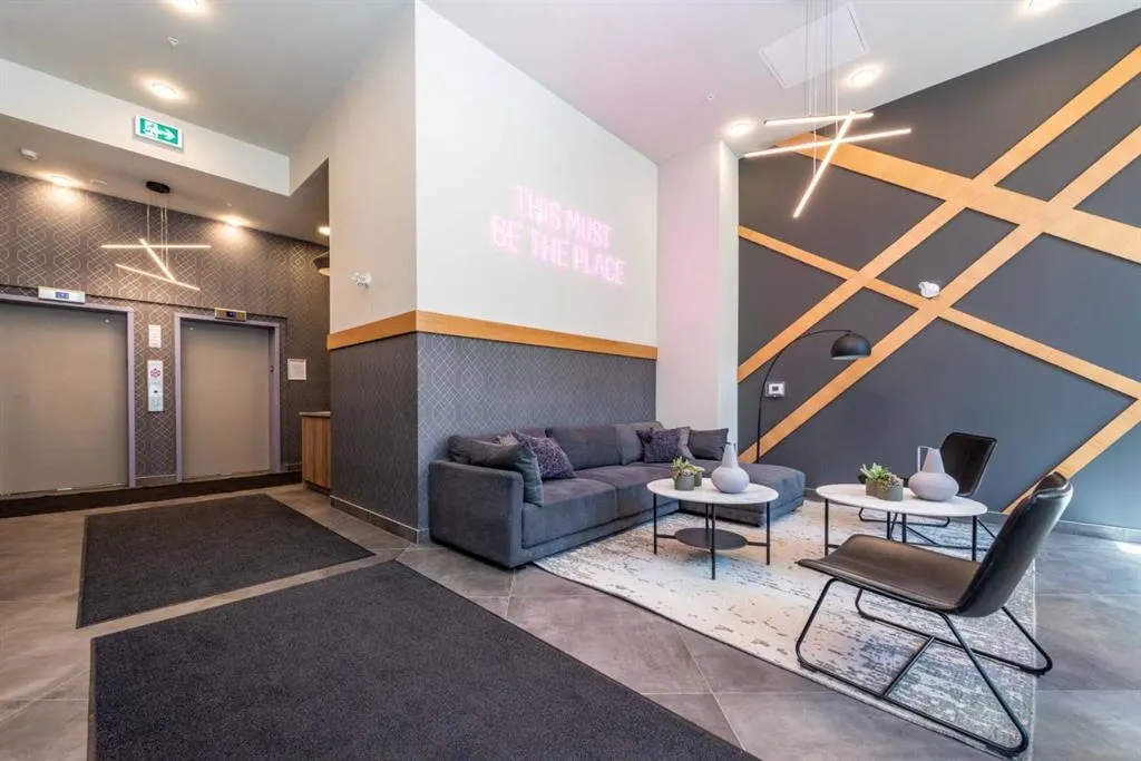 3932 University Avenue NW, #214