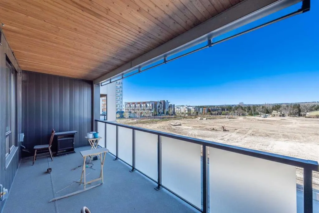 3932 University Avenue NW, #214