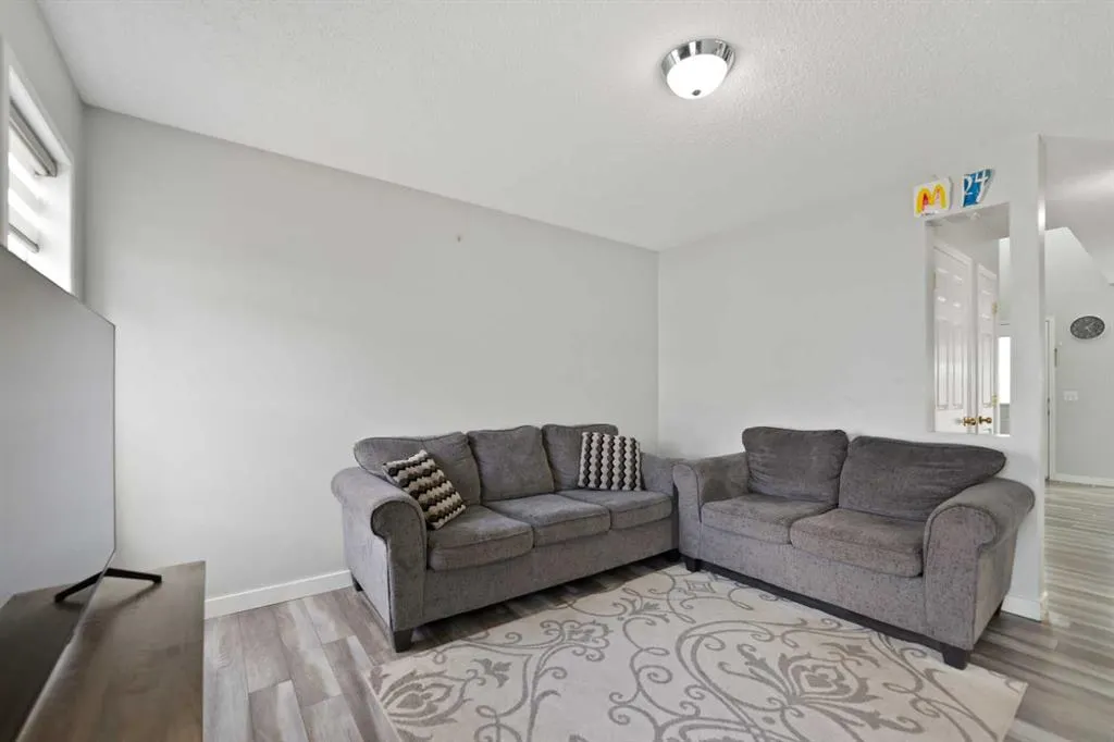 14 Tarington Park NE