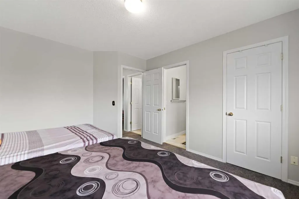 14 Tarington Park NE