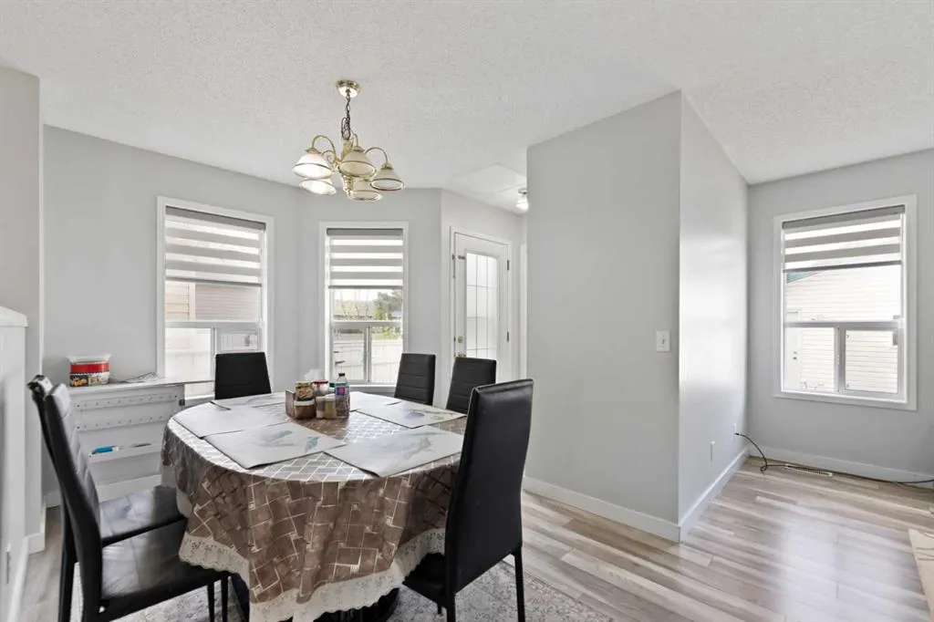14 Tarington Park NE