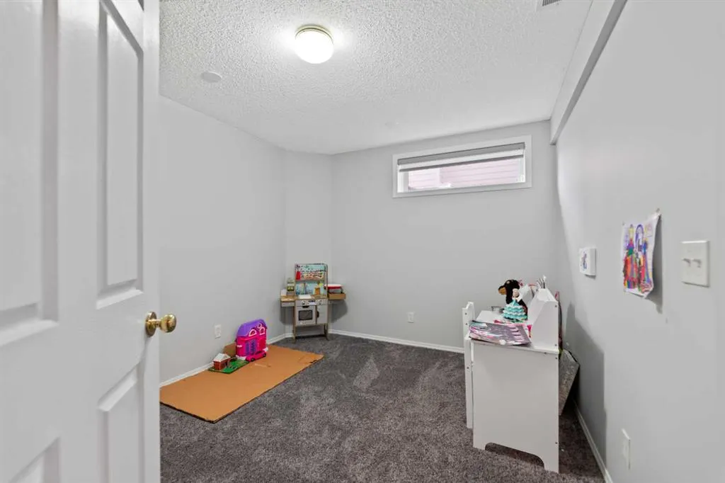 14 Tarington Park NE