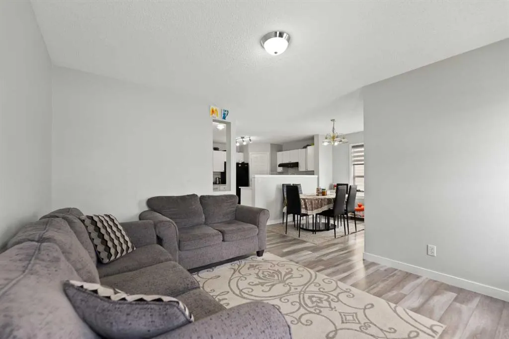 14 Tarington Park NE