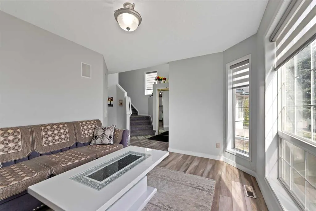 14 Tarington Park NE
