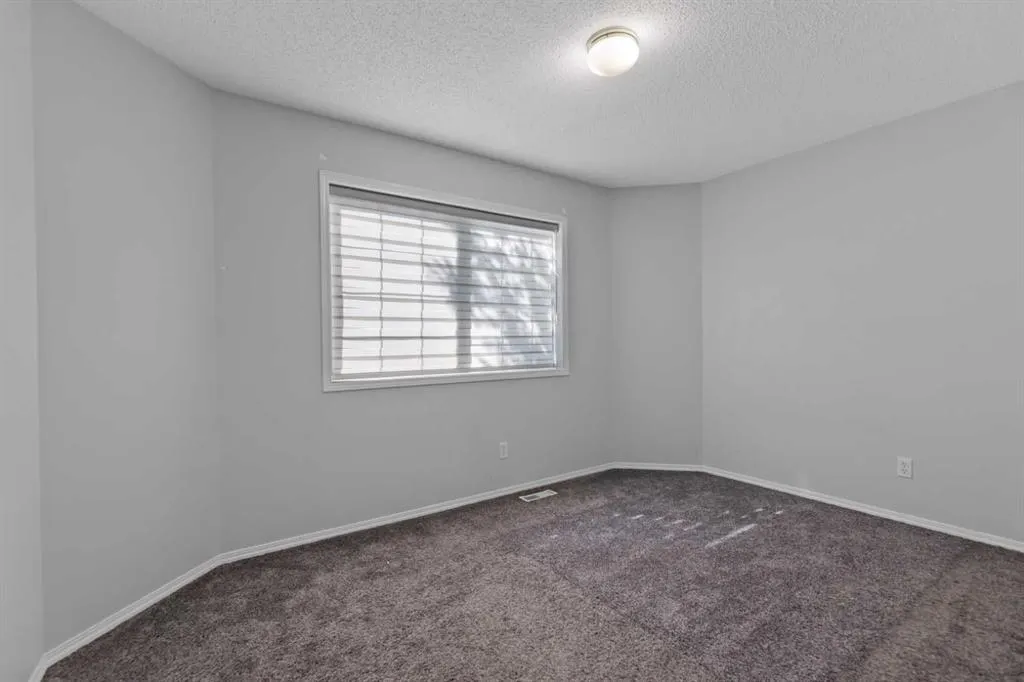 14 Tarington Park NE